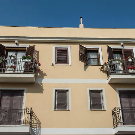 Airport House B&B-2